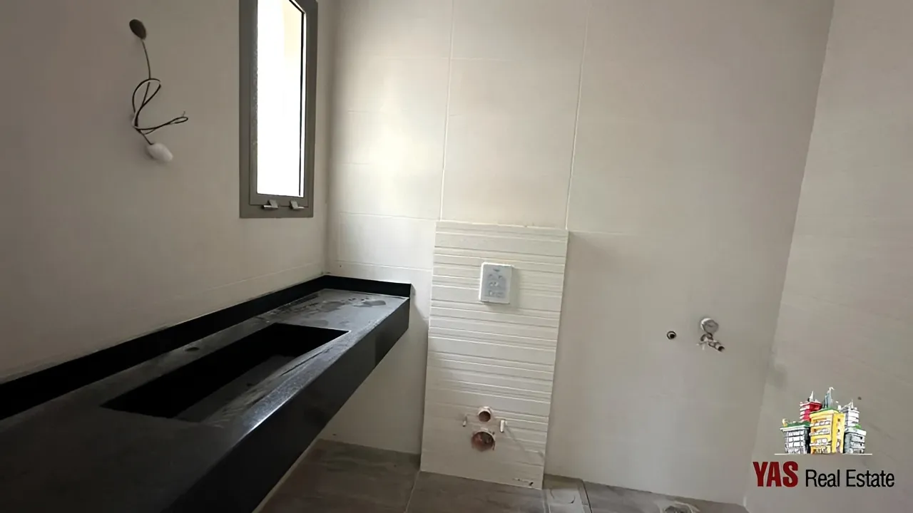 Apartment for Sale in Ballouneh
