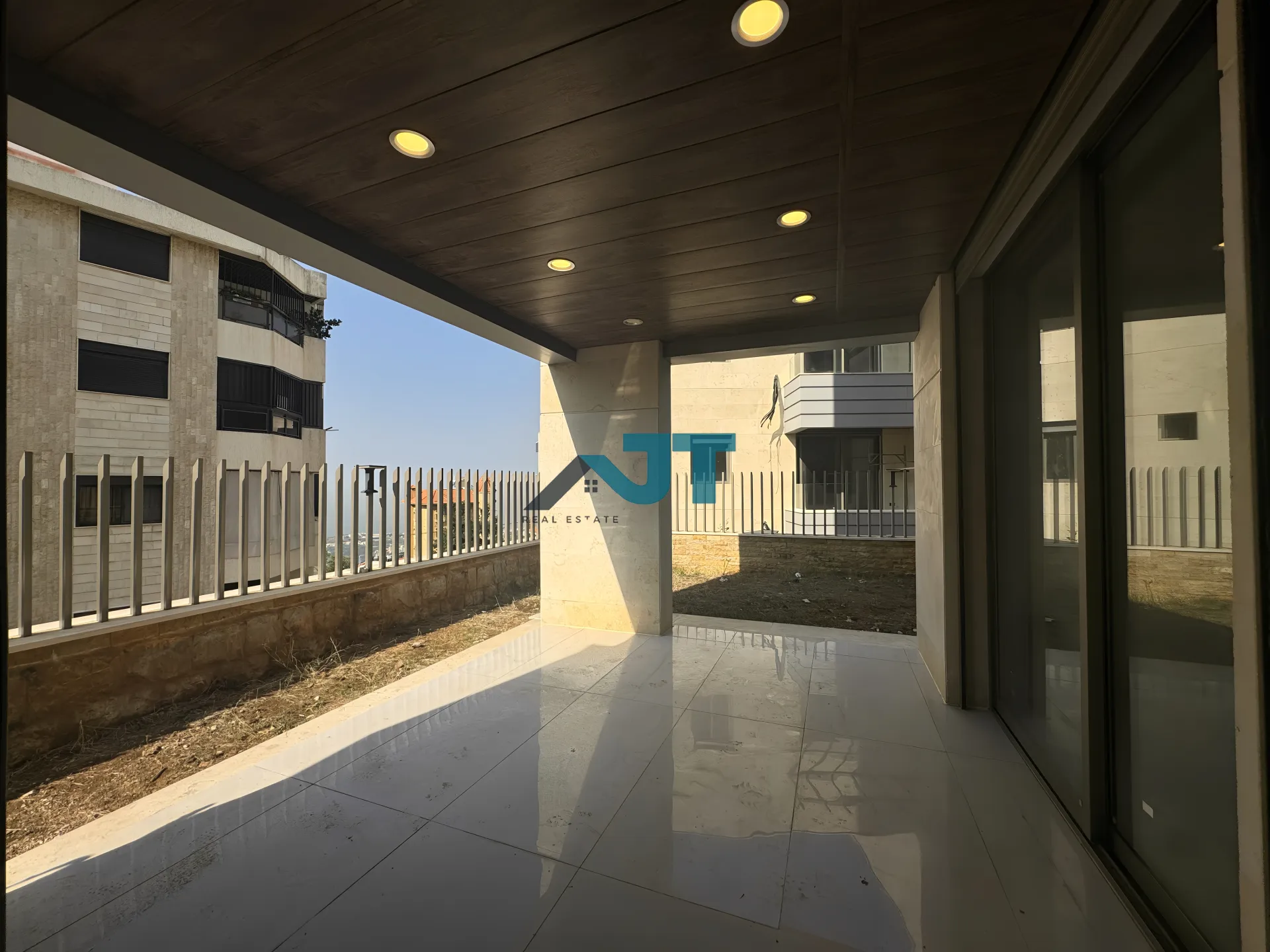 Apartment for Sale in Ain Aar