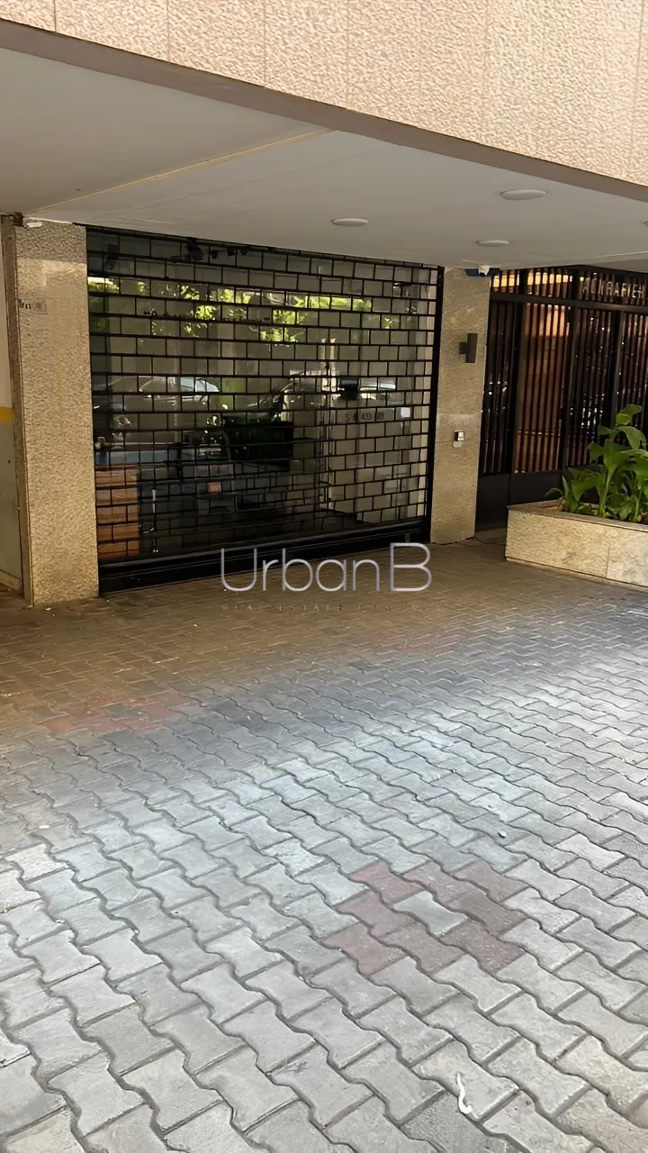 Shop for rent in Zahrat El Ihsan