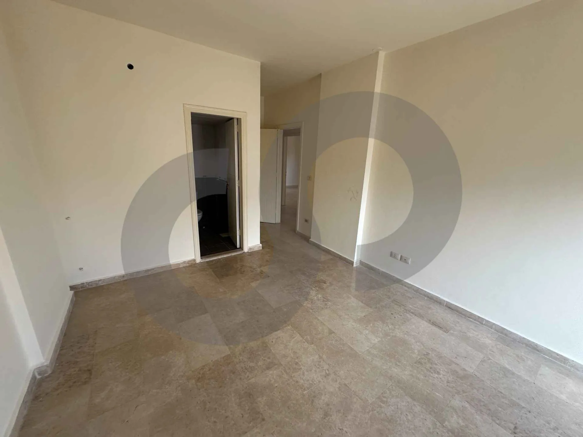 Commercial Property for Rent in Mina