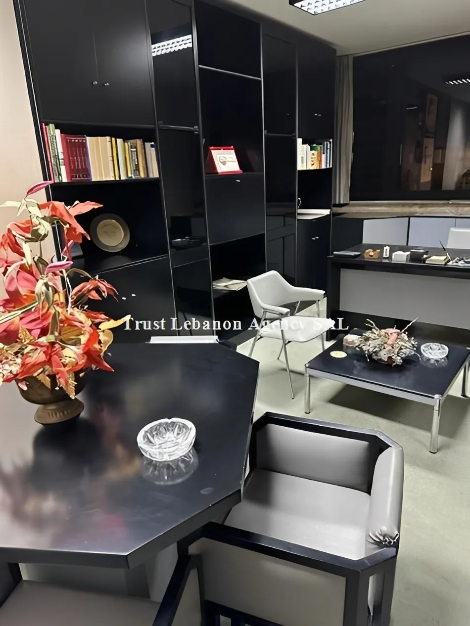 Office for rent in Metn, Antelias