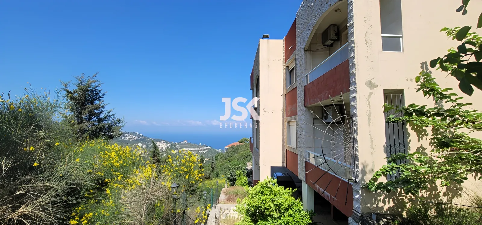 Building for Sale in Ghadras