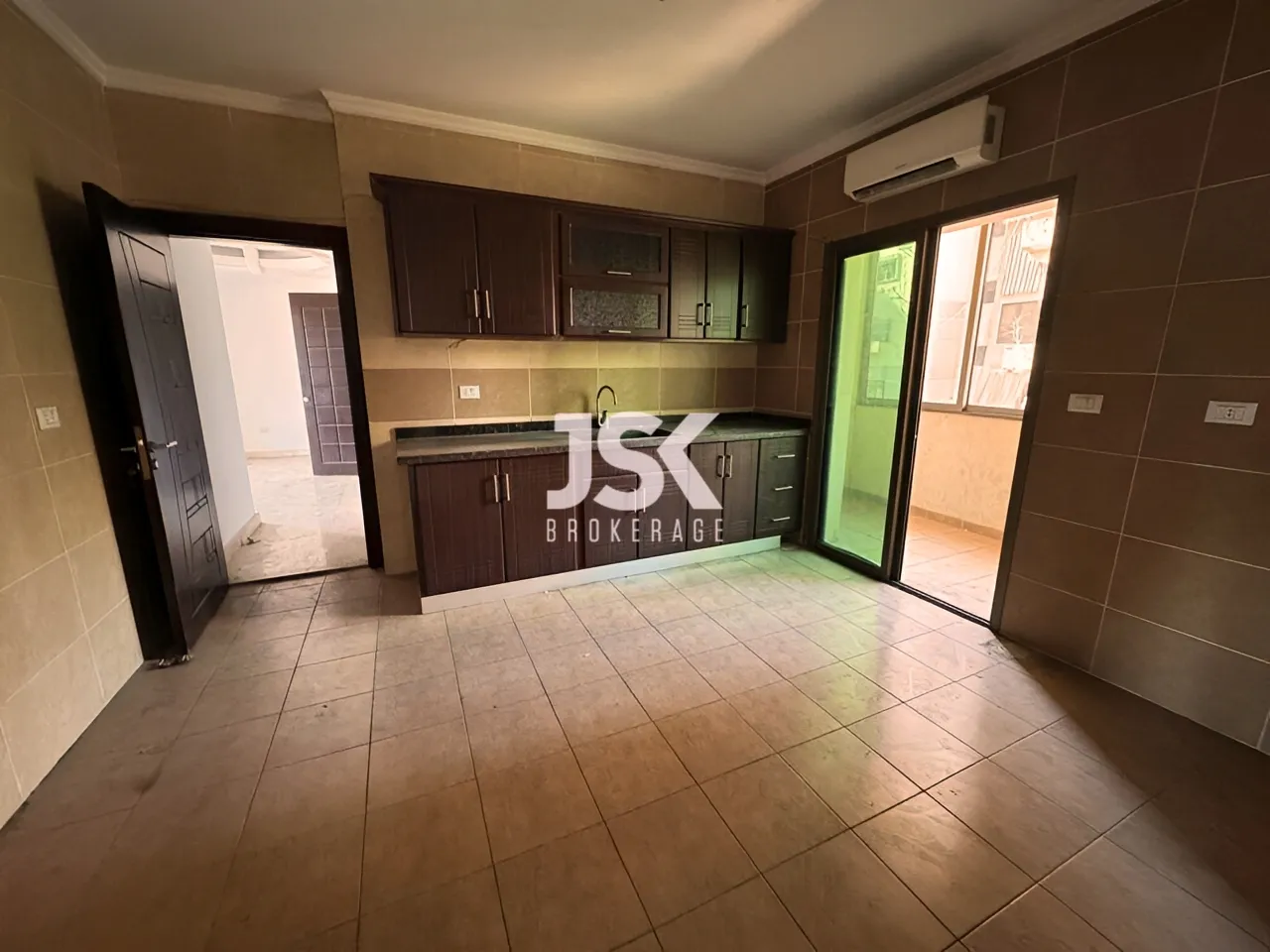 Apartment for Sale in Kaskas - 3 bed, 3 bath