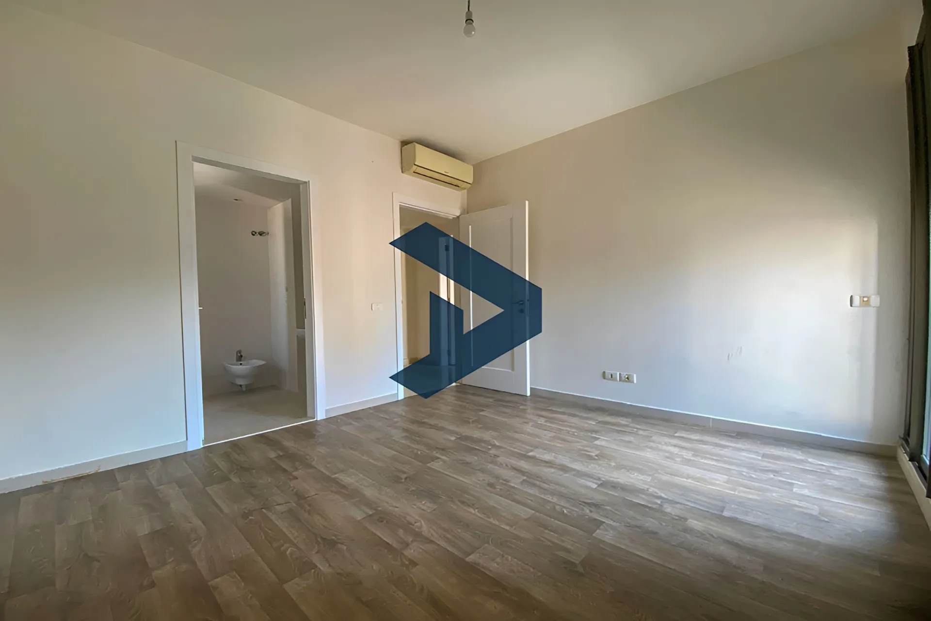 Apartment for sale in Clemenceau, Bayrut, Lebanon