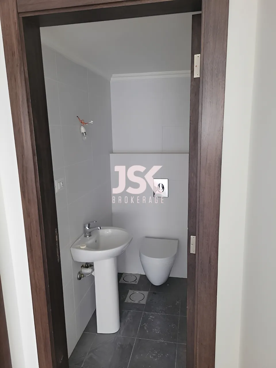 Apartment for Sale in Zikrit - 3 bed, 2 bath