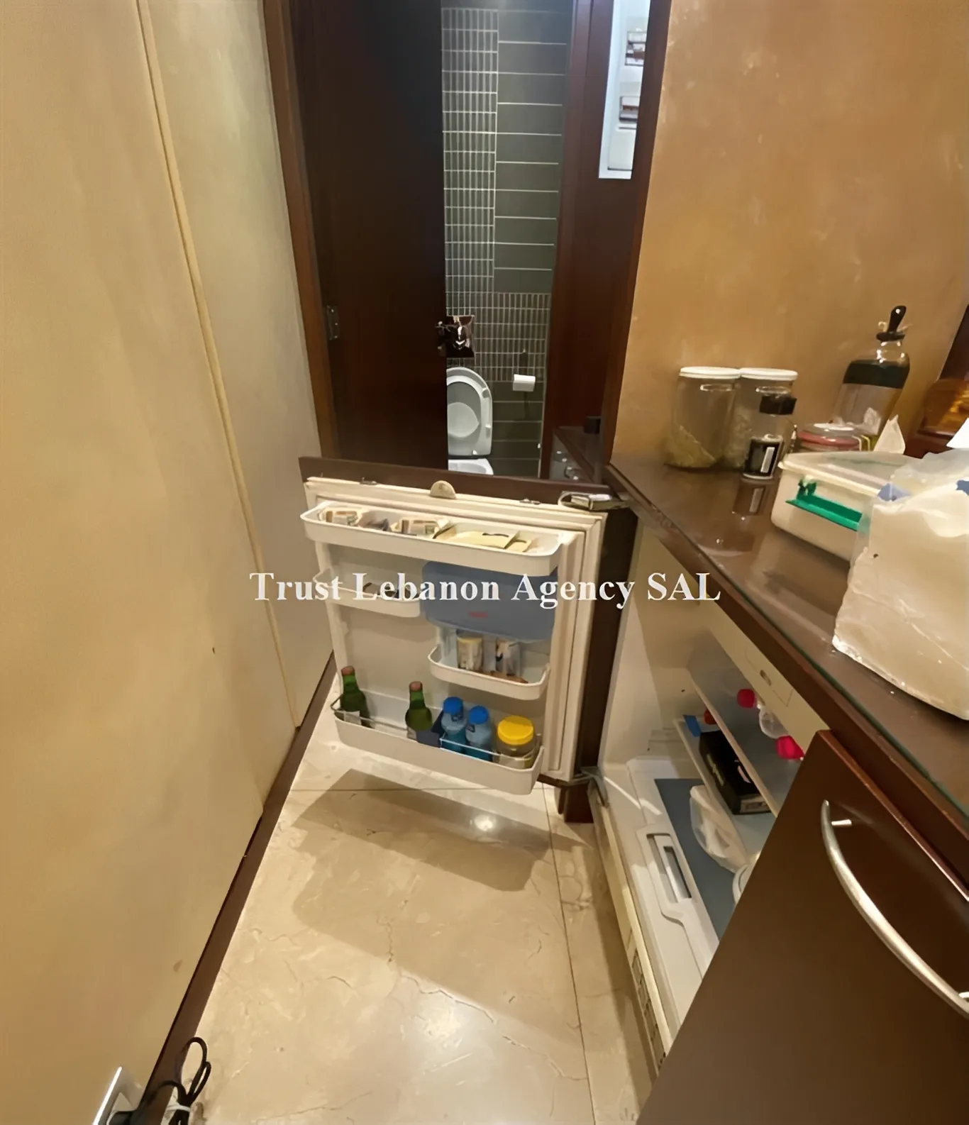Office for sale in Metn, Zalka