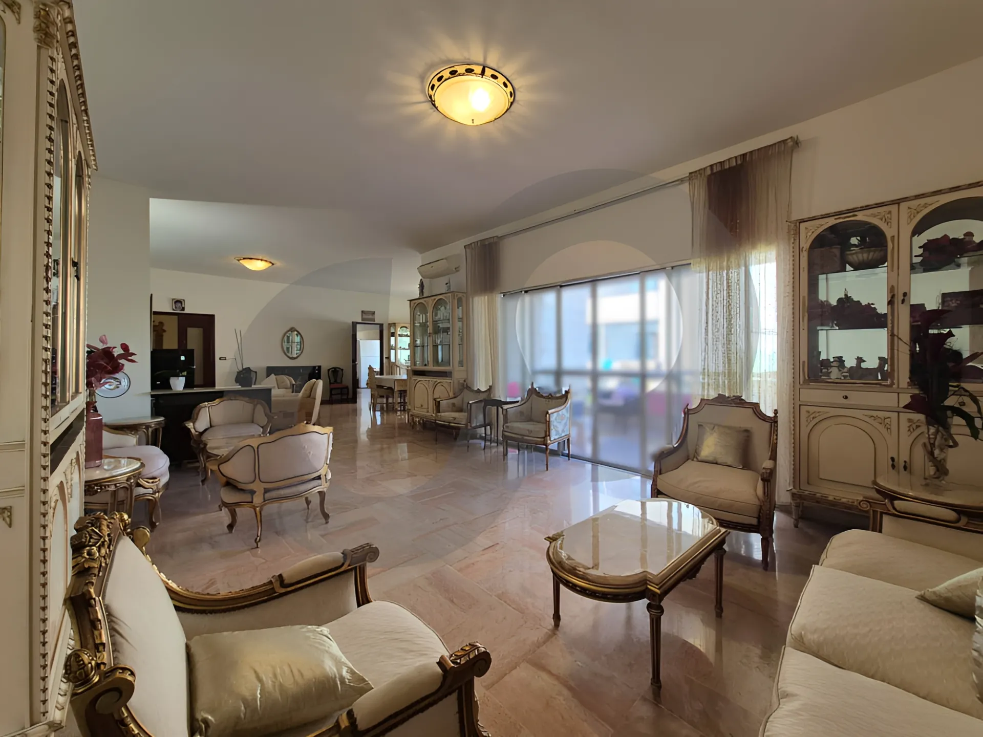 Apartment for Sale in Mazraat Yachoua - 3 bed, 4 bath