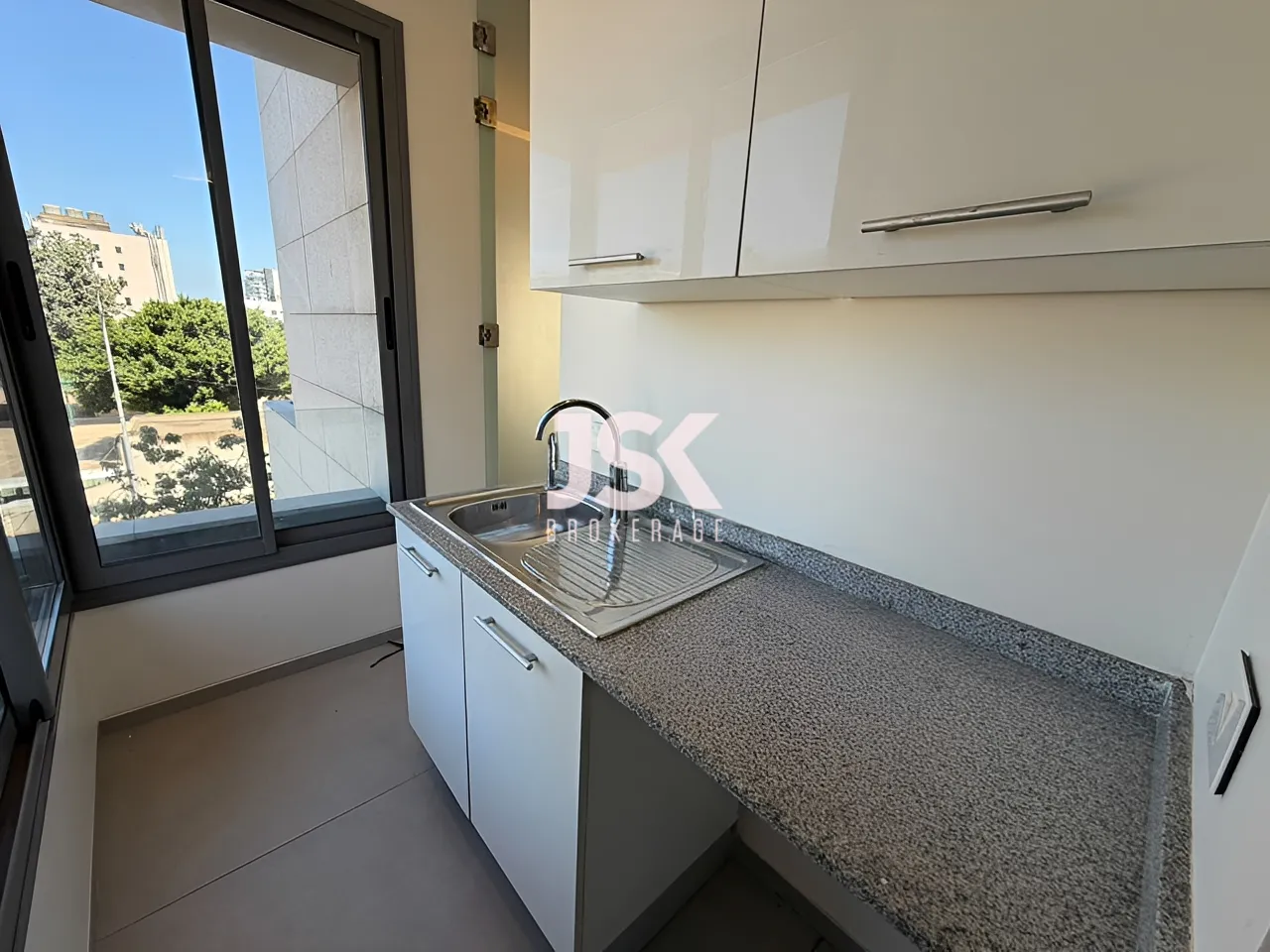 Office for Rent in Achrafieh