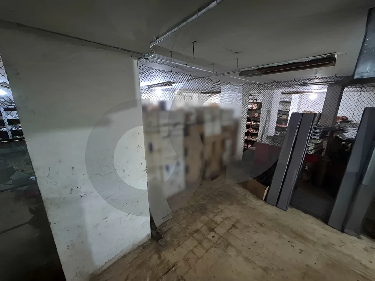 Warehouse for sale in Ain El Tineh