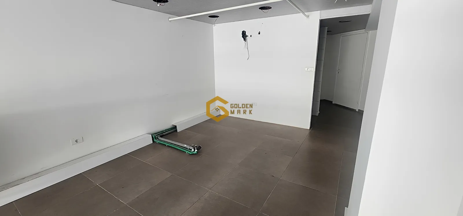 Shop for rent in Mansourieh