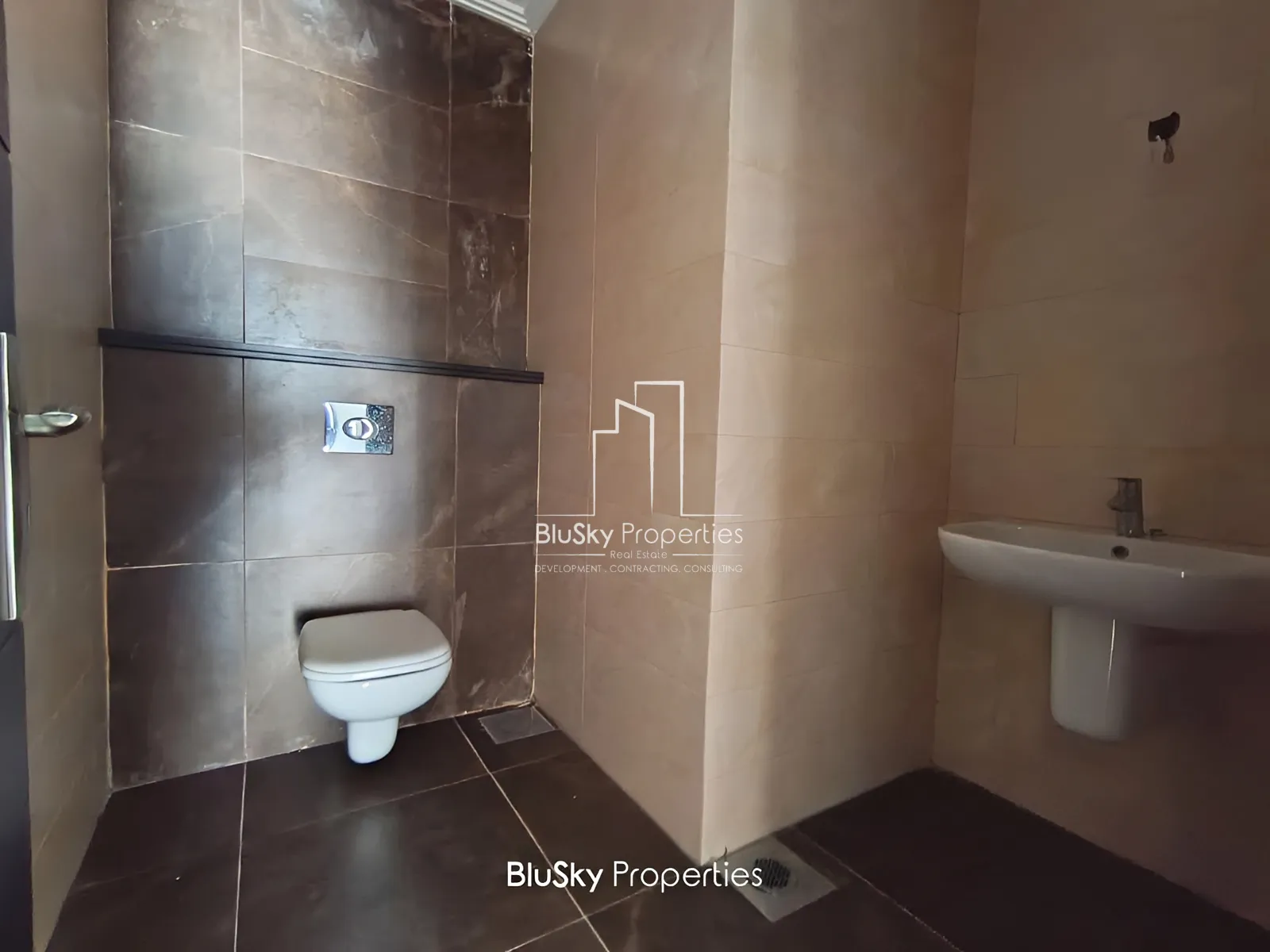 Apartment for Sale in Kfarhbeb