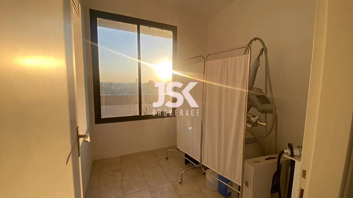 Office for rent in Zalqa