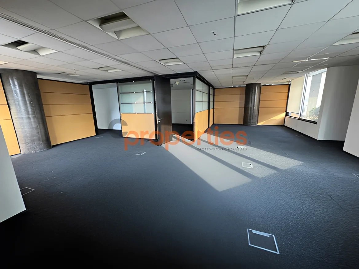 Office for Rent in Forn El Chebbak