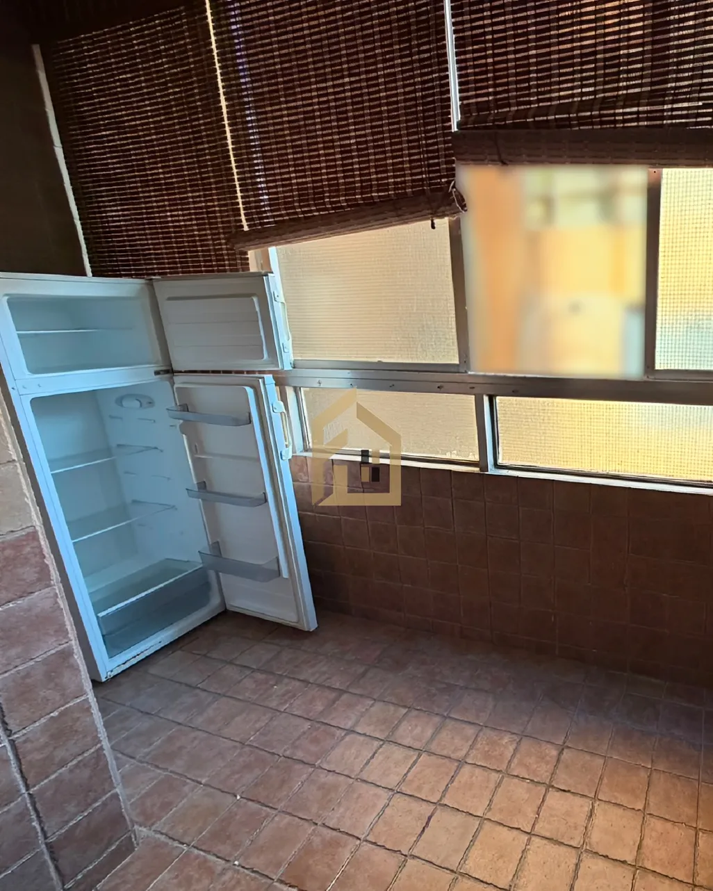 Apartment for rent in Ramleh Al Bayda, Beirut, Lebanon - 1 bed, 1 bath