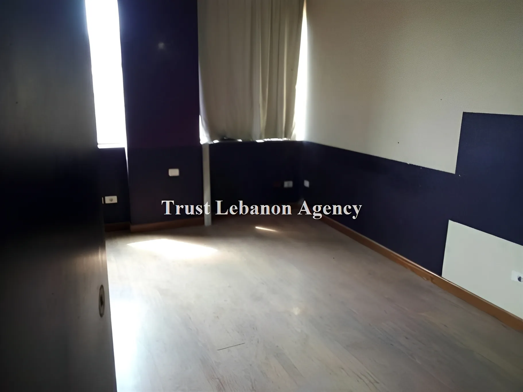 Office for rent in Baabda, Furn Al Chebak