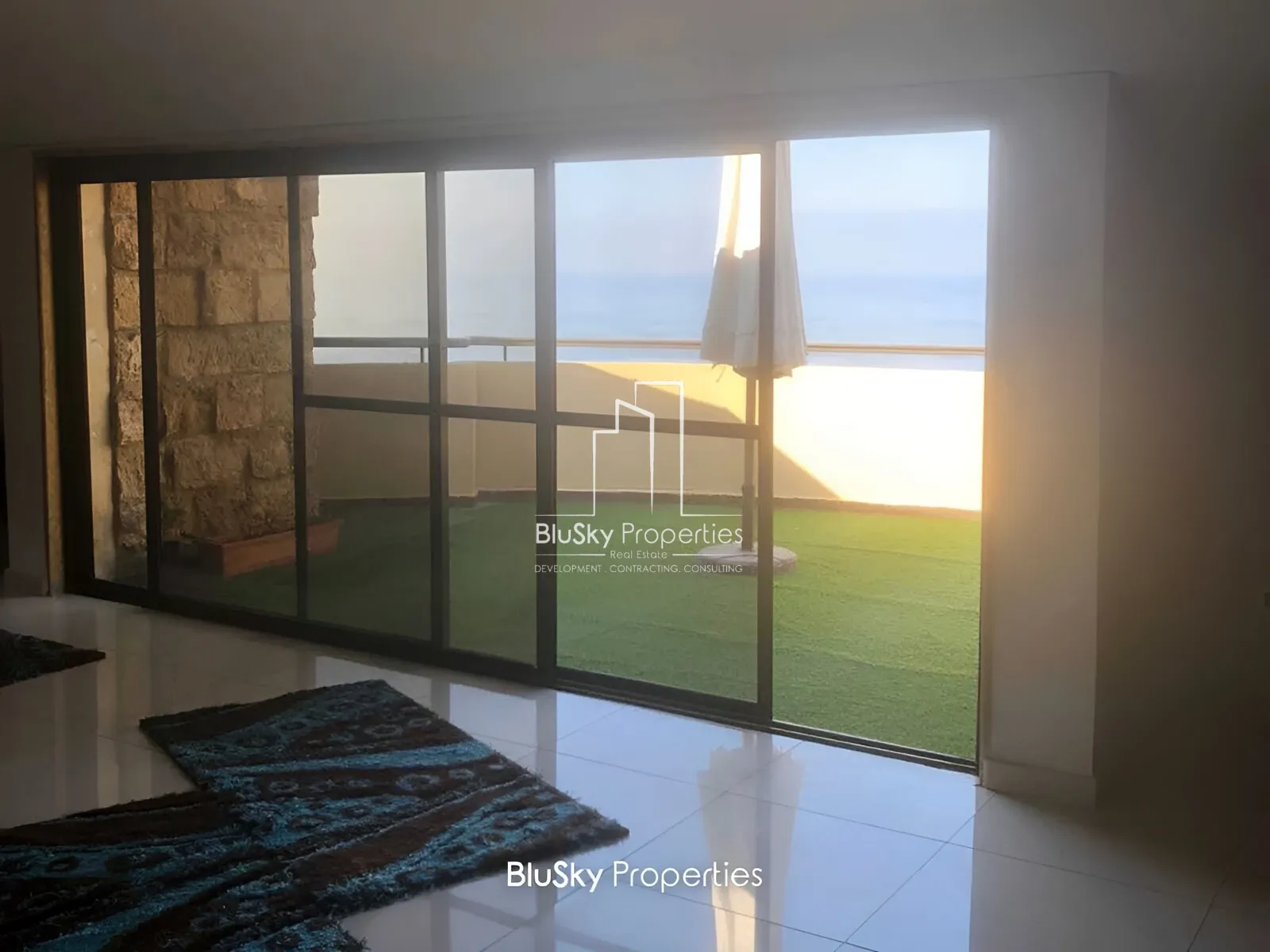 Apartment  for Sale in Halat - 5 bed, 4 bath