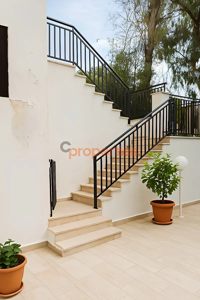 Villa for Sale in Adma w Dafnah - 6 bed, 7 bath
