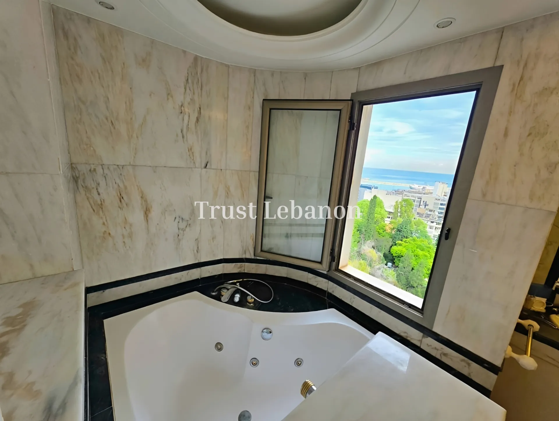Apartment for rent in Sursock