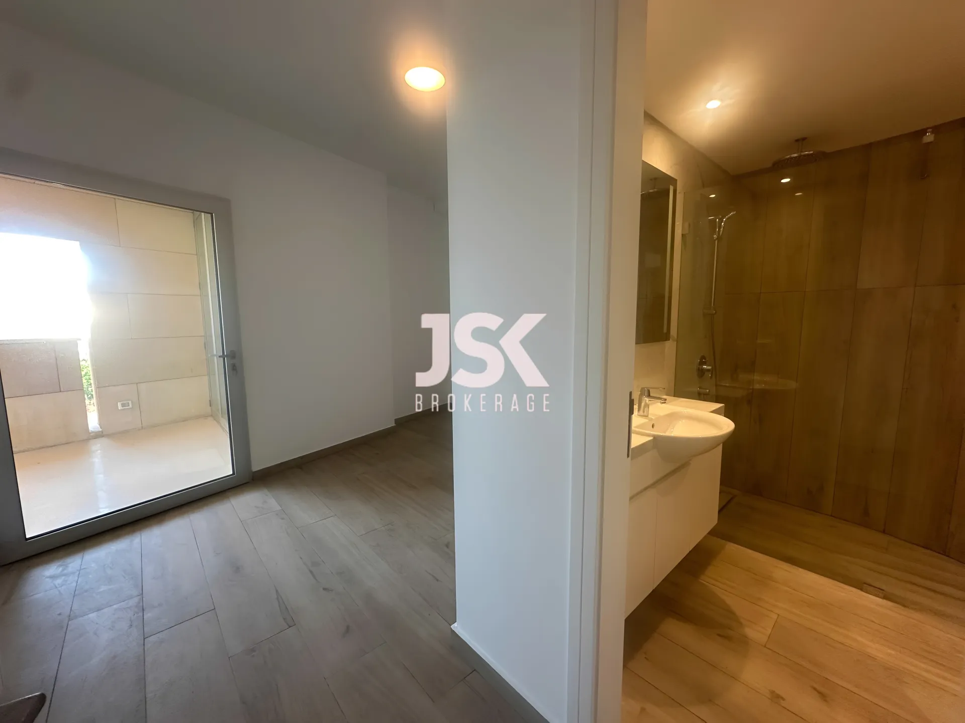 Apartment for Rent in Downtown
