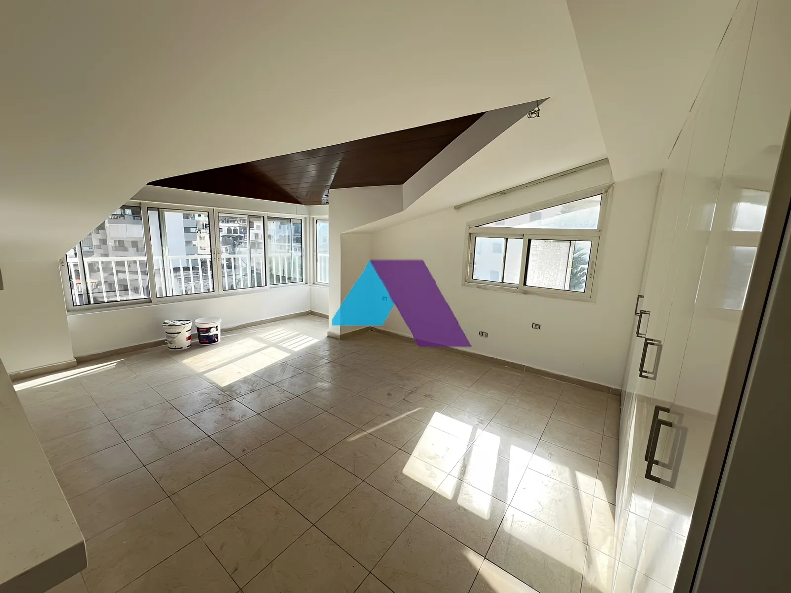Apartment for Sale in Haret Sakher