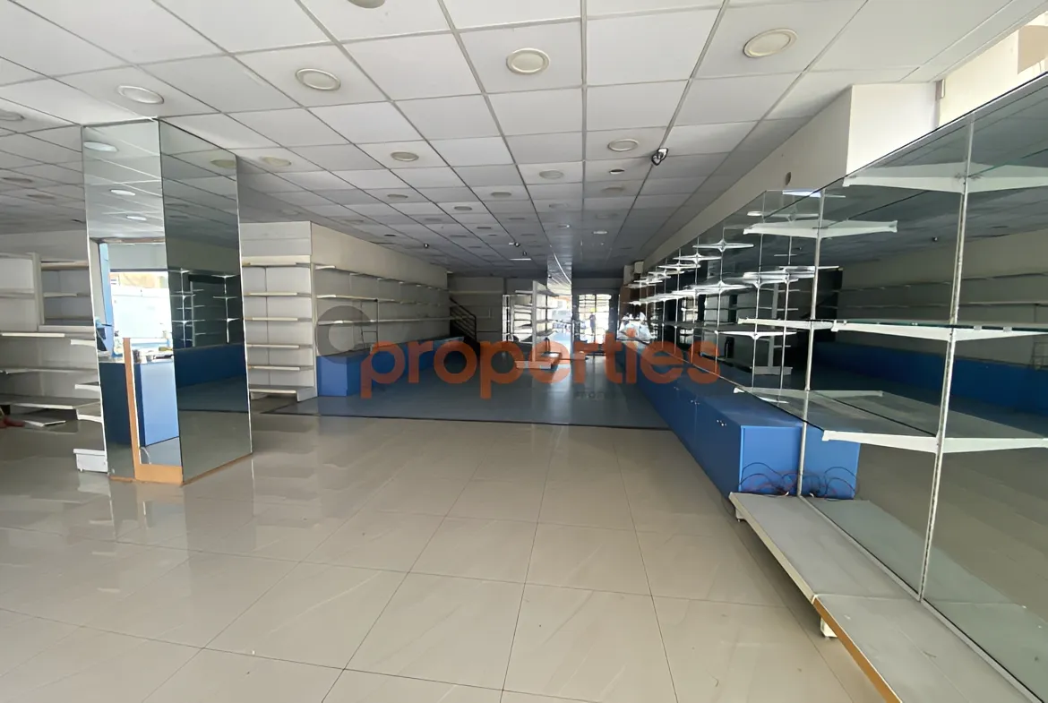 Showroom for Rent in Hazmieh