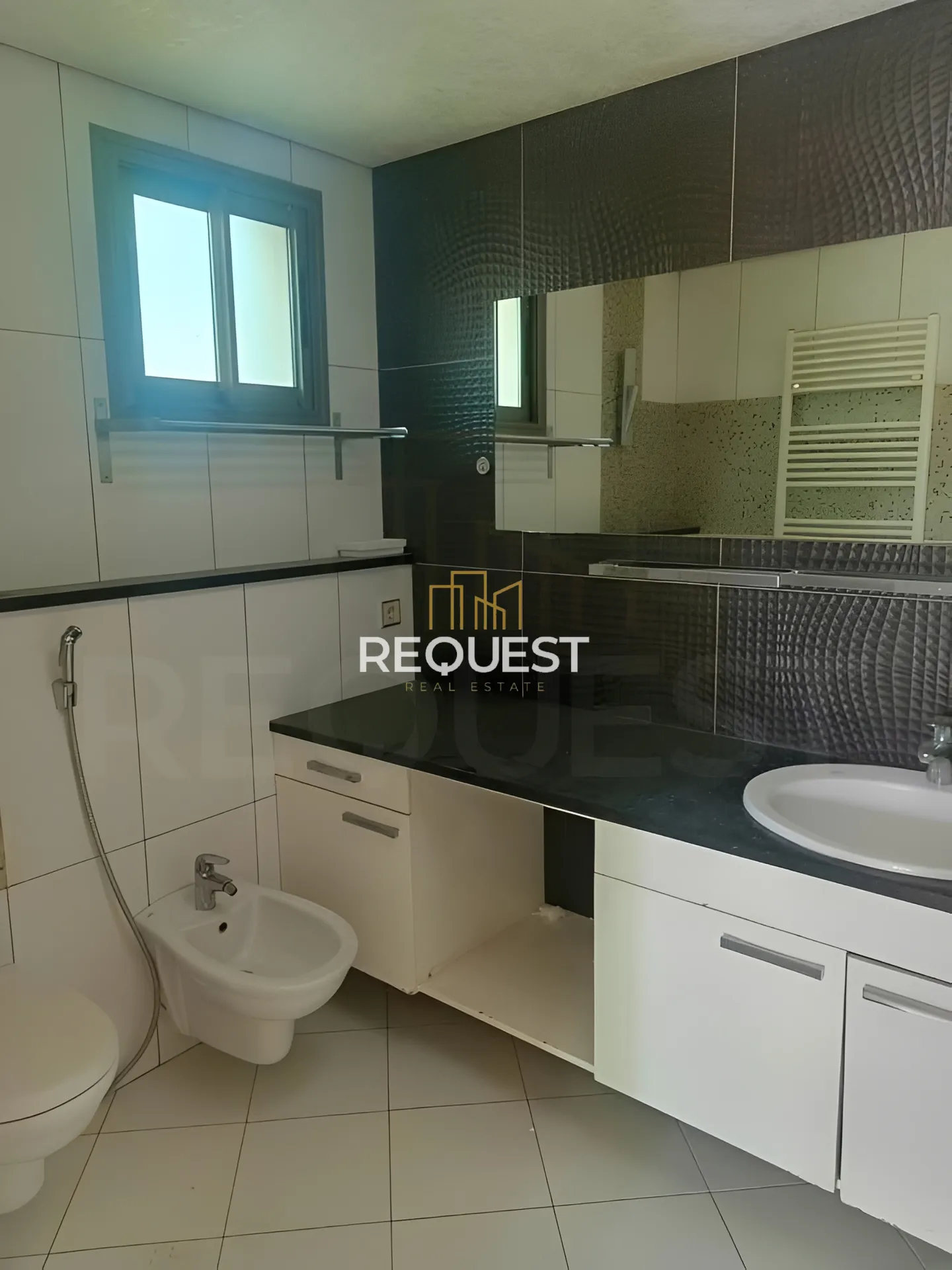 Triplex for sale in Jnah, lebanon