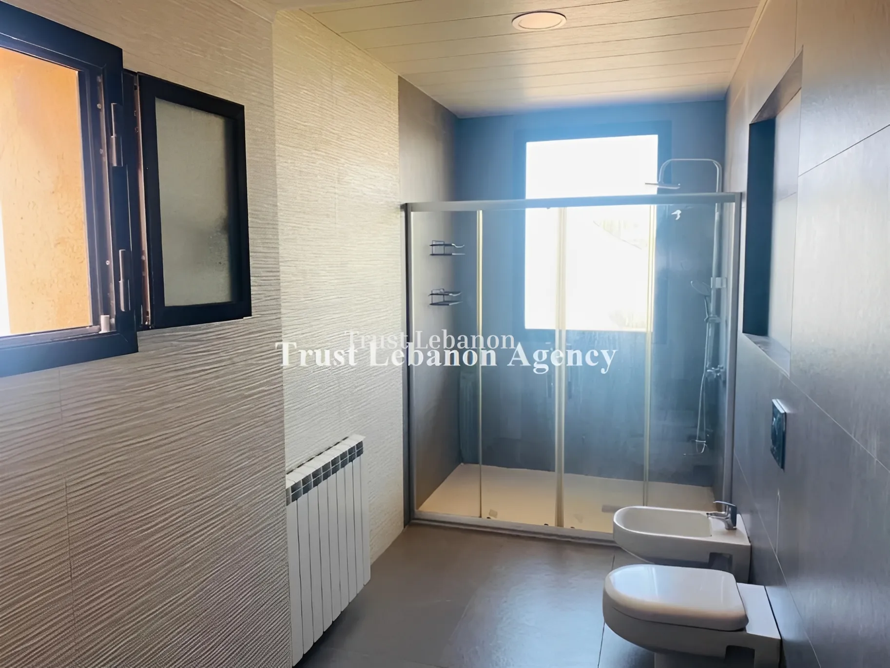 Apartment for rent in Bayada Main Road - 3 bed, 4 bath
