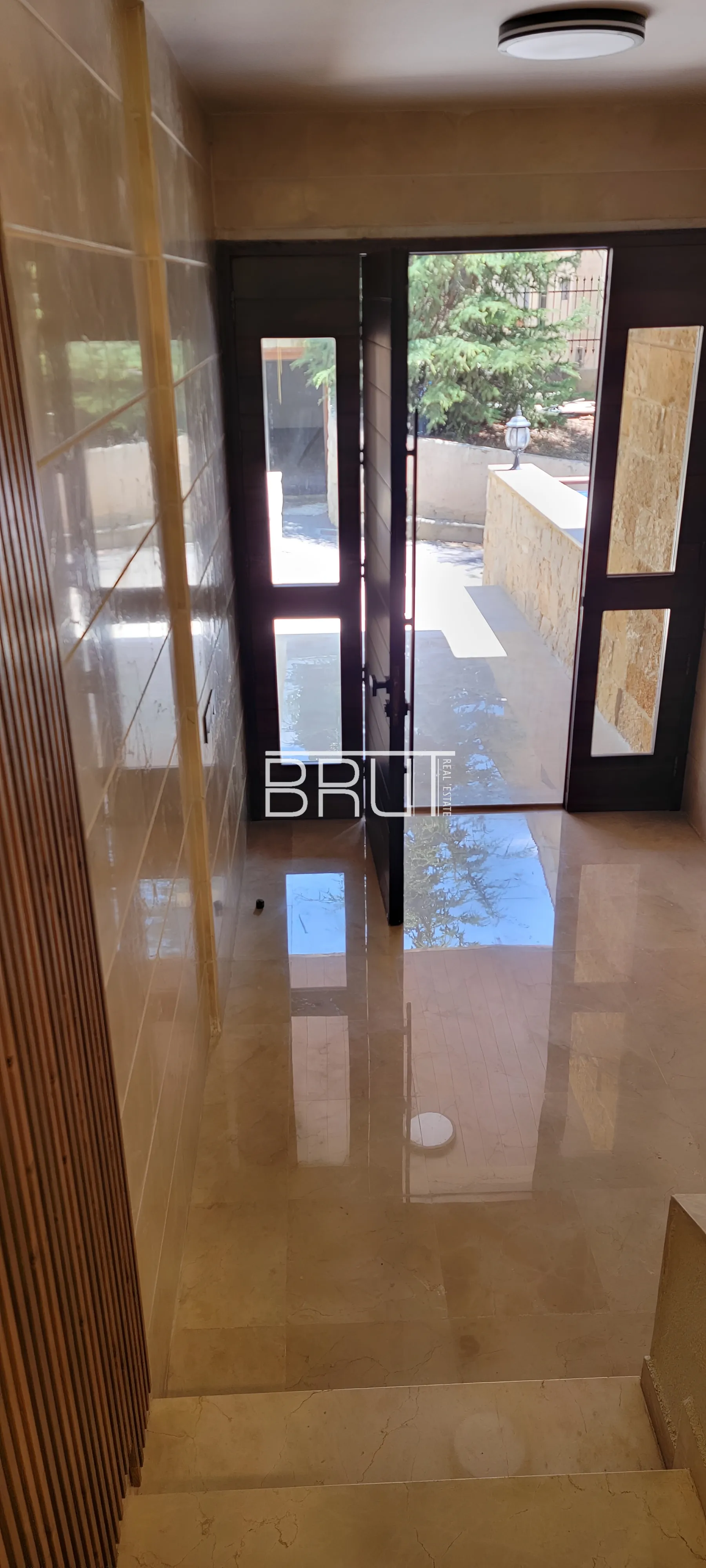Apartment for Sale in Faqra