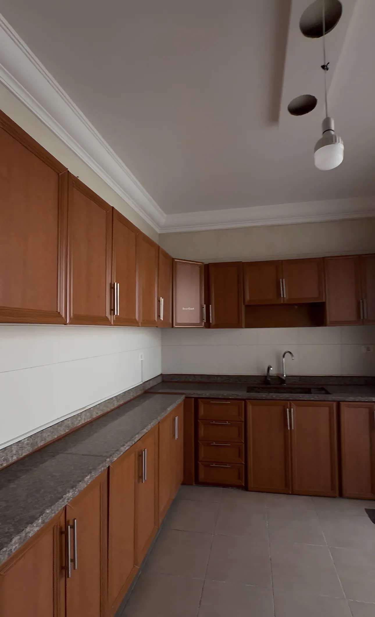 شقة for rent in مار الياس، بيروت، لبنان - 3 bed, 4.0 bath