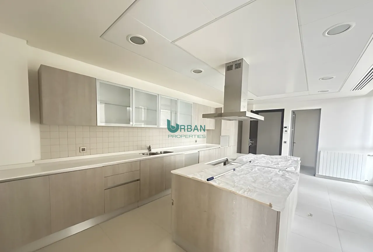 Residential in Dbayeh, lebanon - 5 bed, 6.0 bath