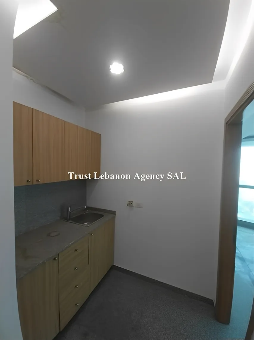 Office for rent in Metn, Berej Hamoud