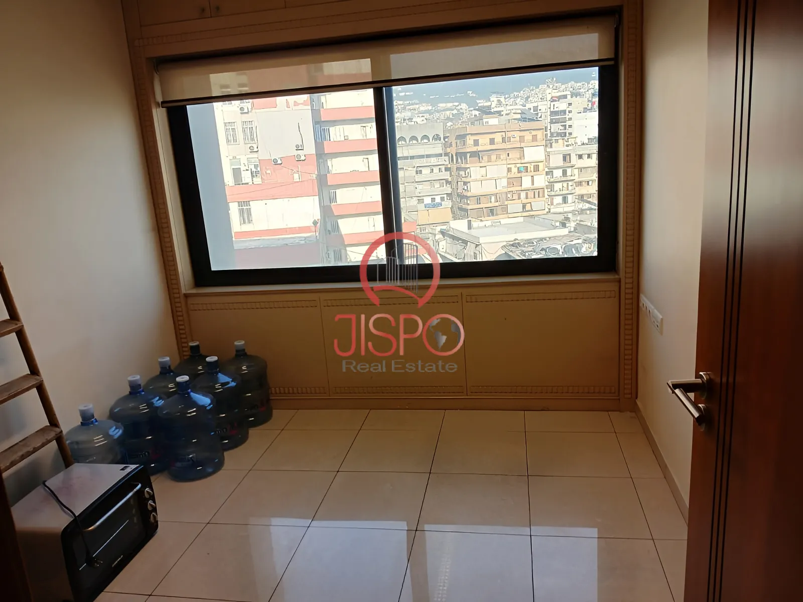 Office for sale in Daoura