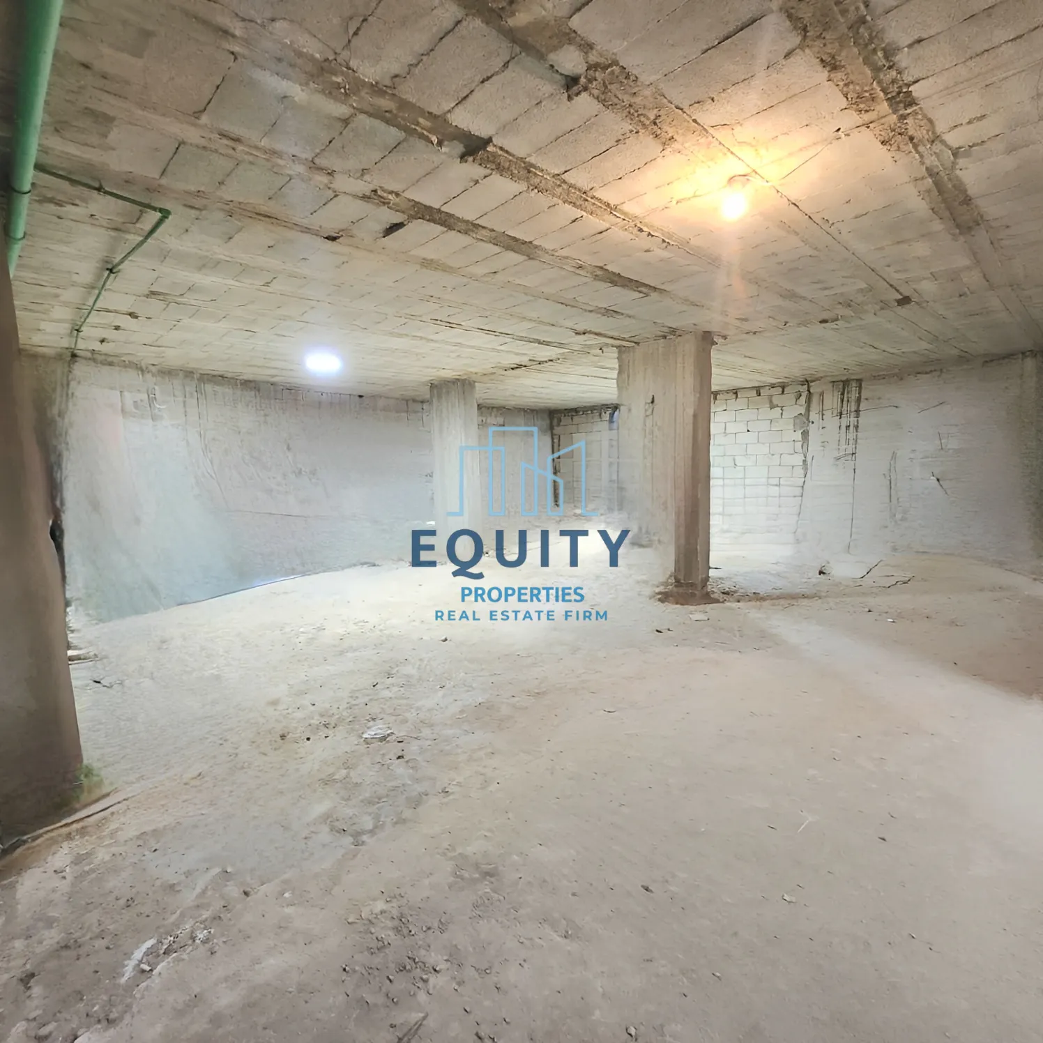 Warehouse for sale in Mazraat Yachouh
