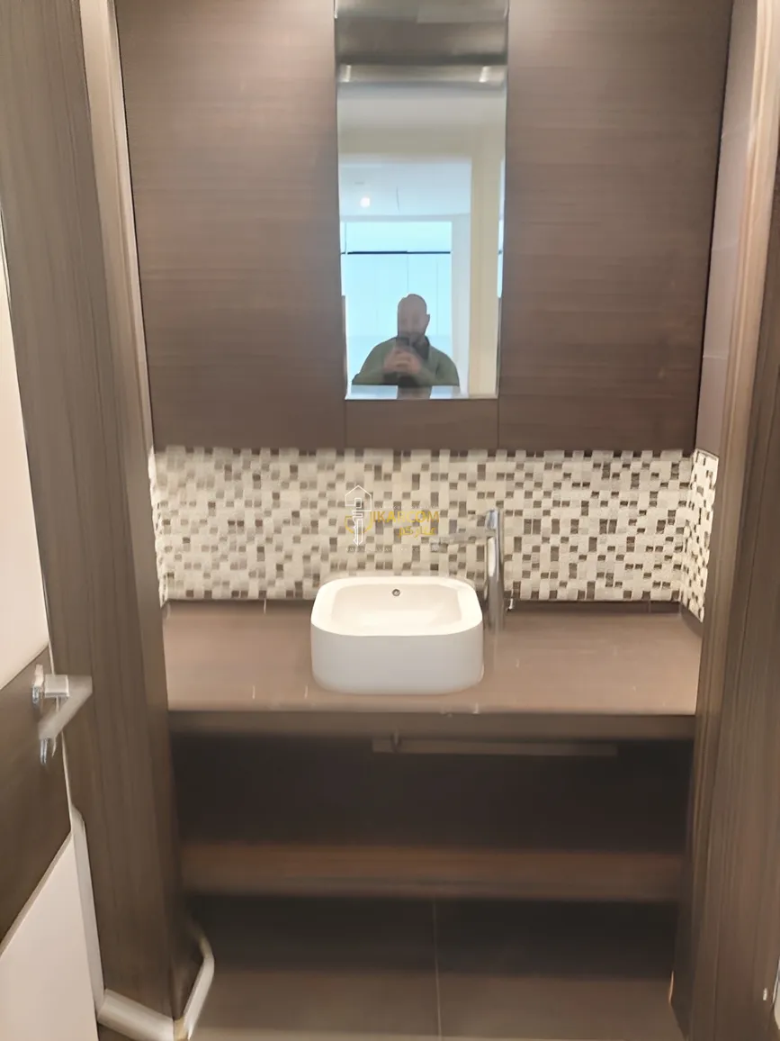 Office for Sale in Jal El Dib