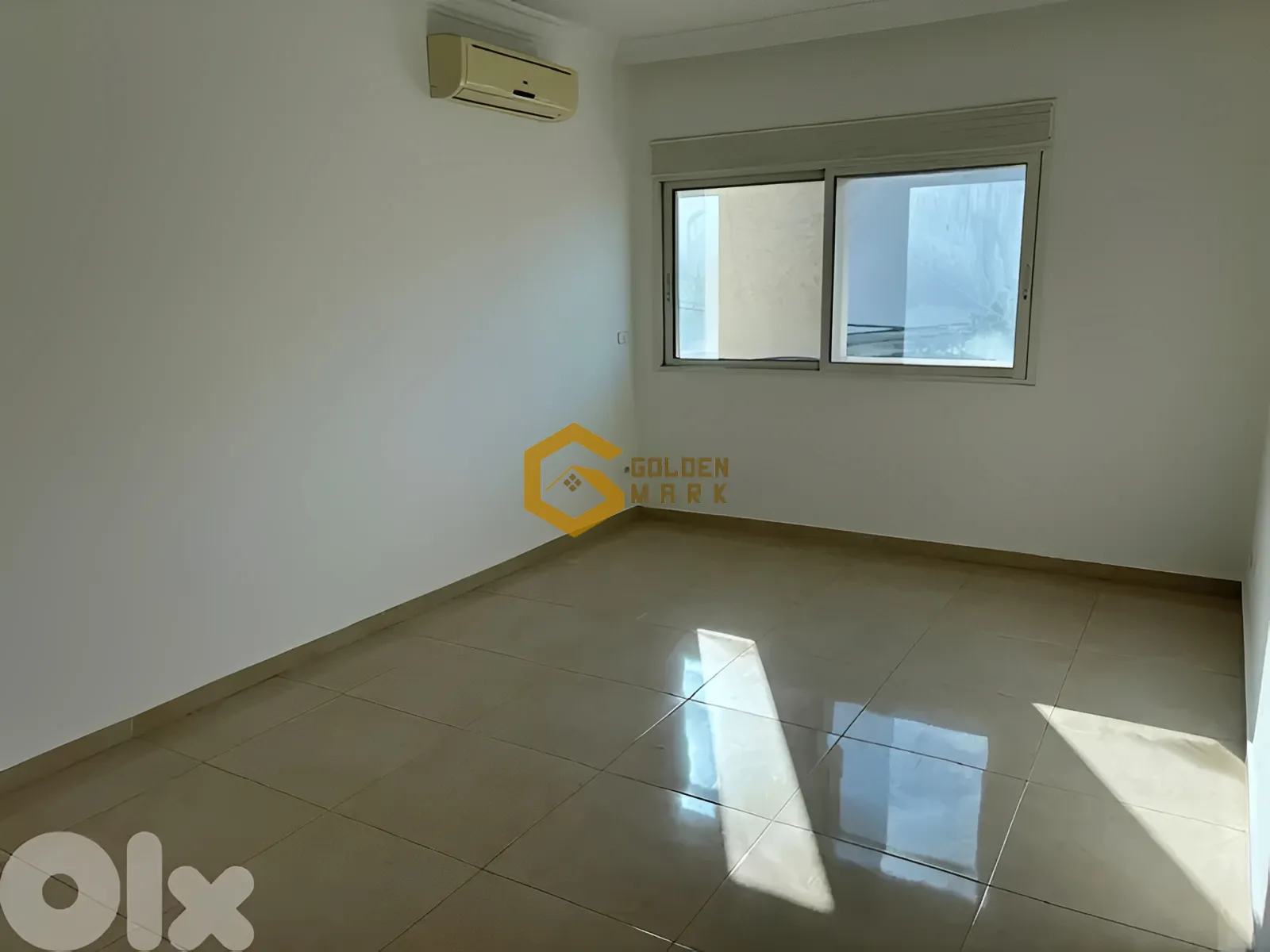 Apartment for Sale in Haret Sakher - 3 bed, 5 bath