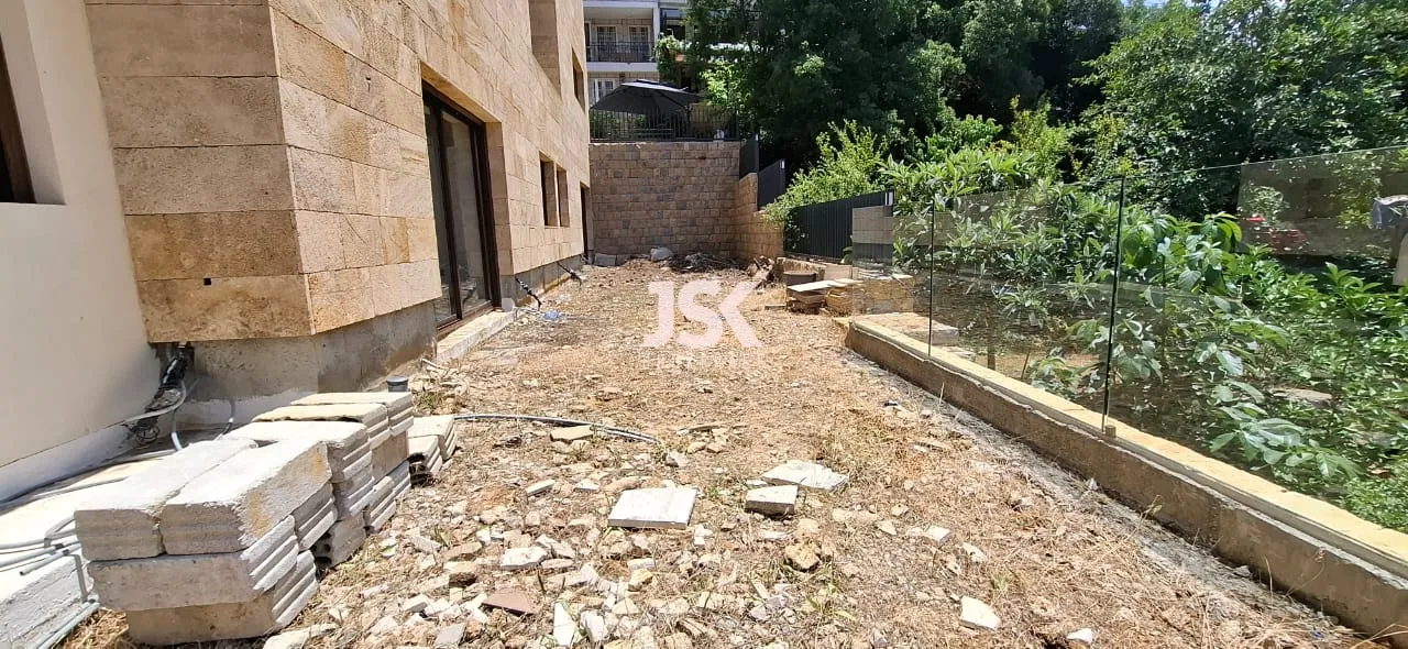 Apartment for Sale in Ballouneh