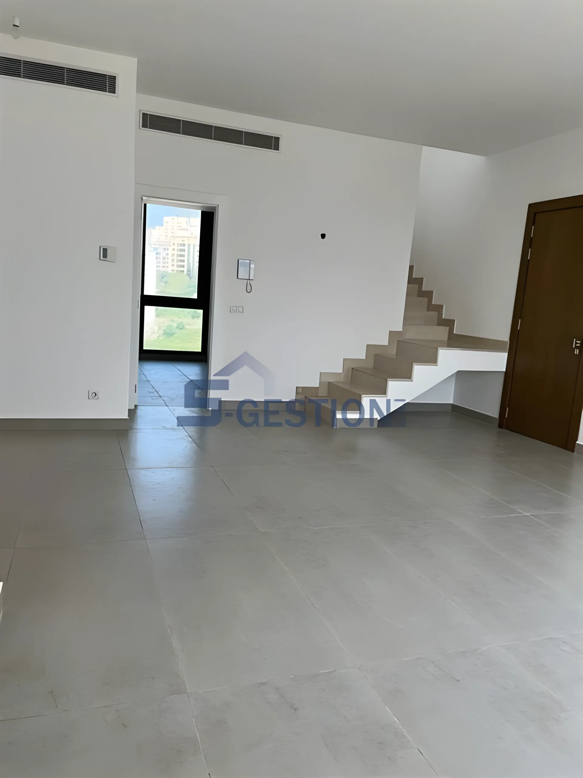 Apartment for Rent in Achrafieh - 3 bed, 4 bath