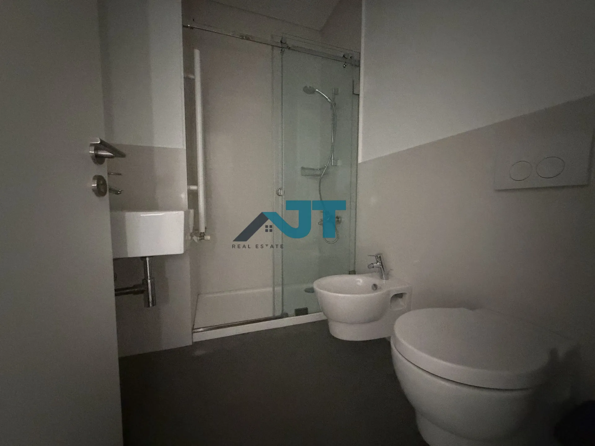Apartment for rent in Achrafieh, beirut, lebanon