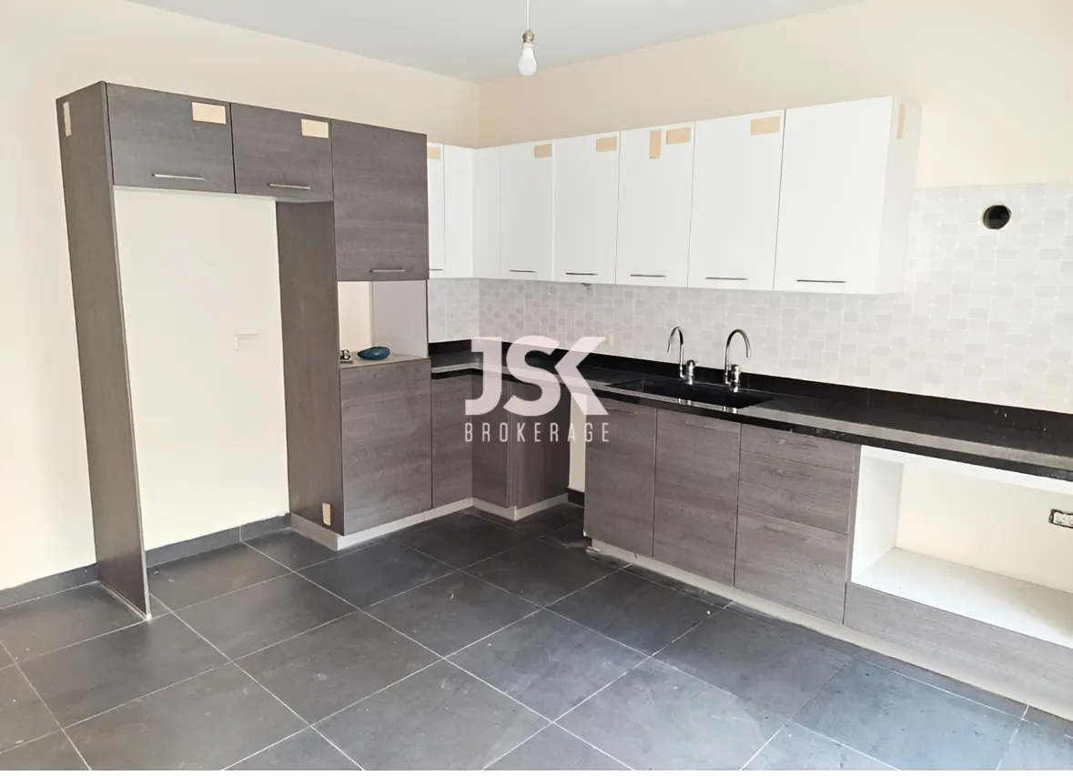 Apartment for Sale in Gemmayzeh - 3 bed, 3 bath