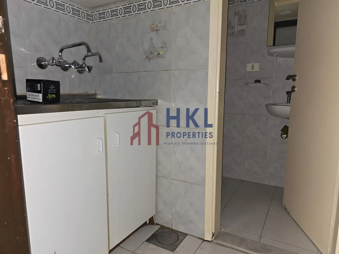 Office for rent in Hazmieh