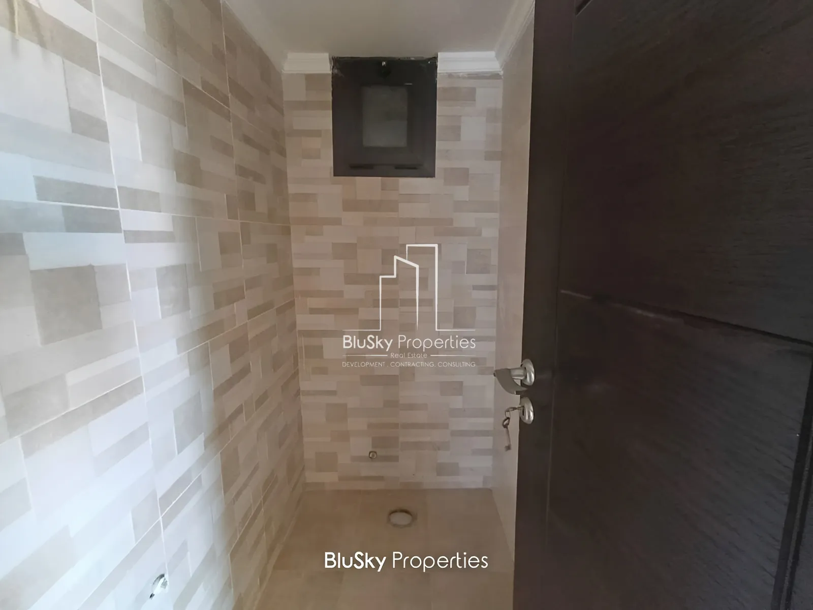 Apartment for Sale in Halat