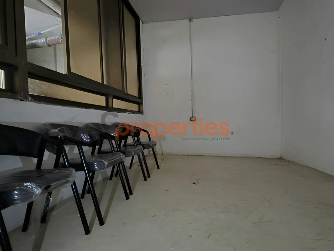 Warehouse for Sale in Forn El Chebbak