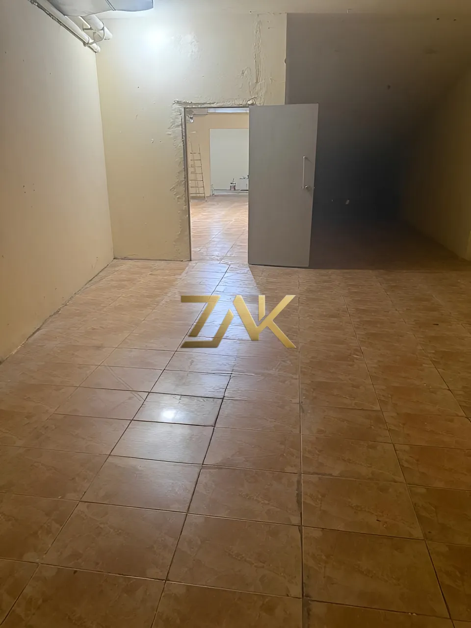 Warehouse for rent in Achrafieh