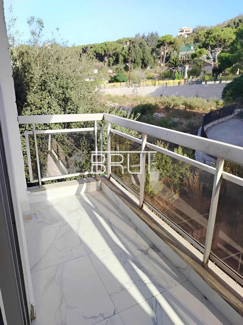 Apartment for Rent in Ajaltoun