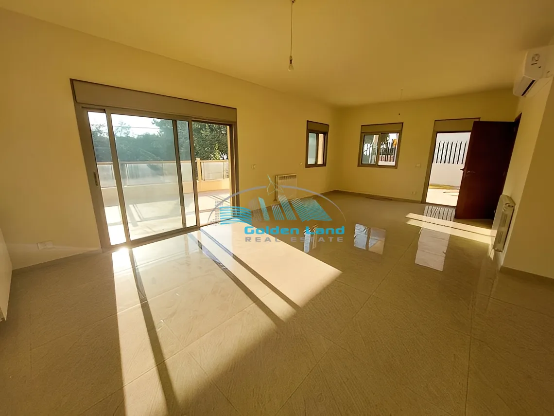 Apartment for Sale in Qornet El Hamra, Lebanon - 3 bed, 3 bath