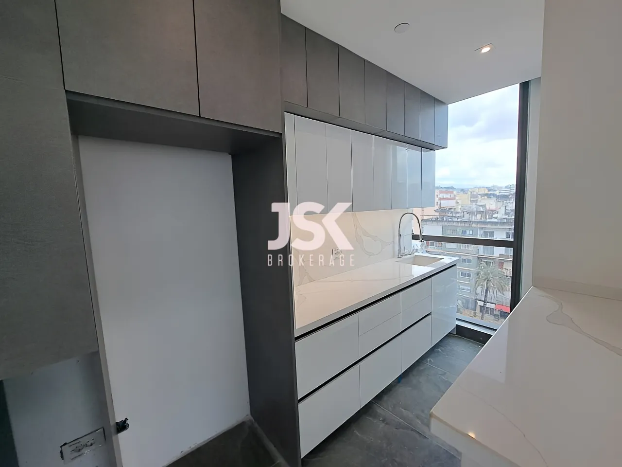 Office for Rent in Sin El Fil
