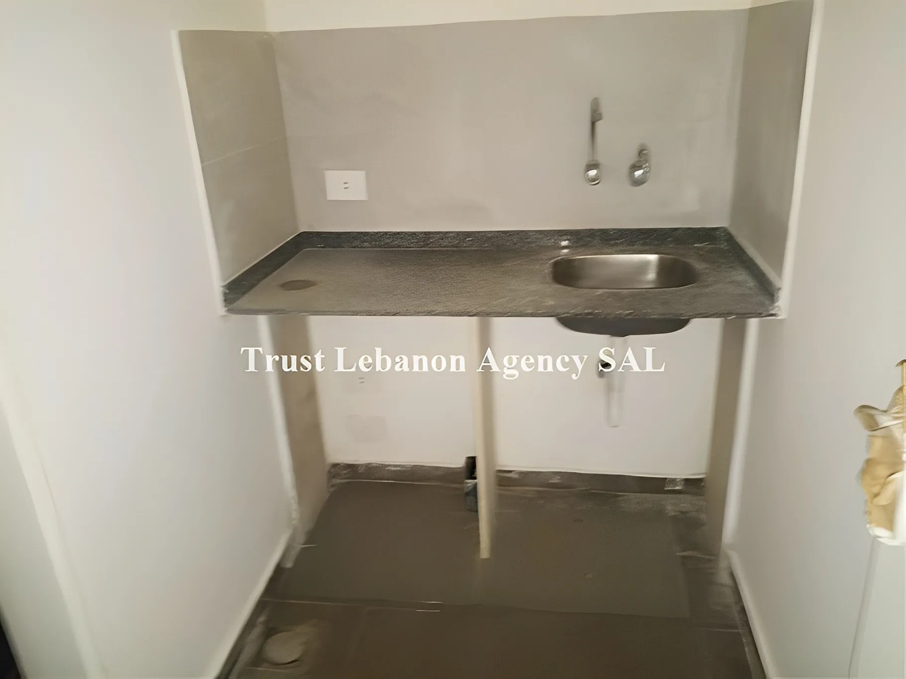 Shop For Rent in Beirut, Ashrafieh