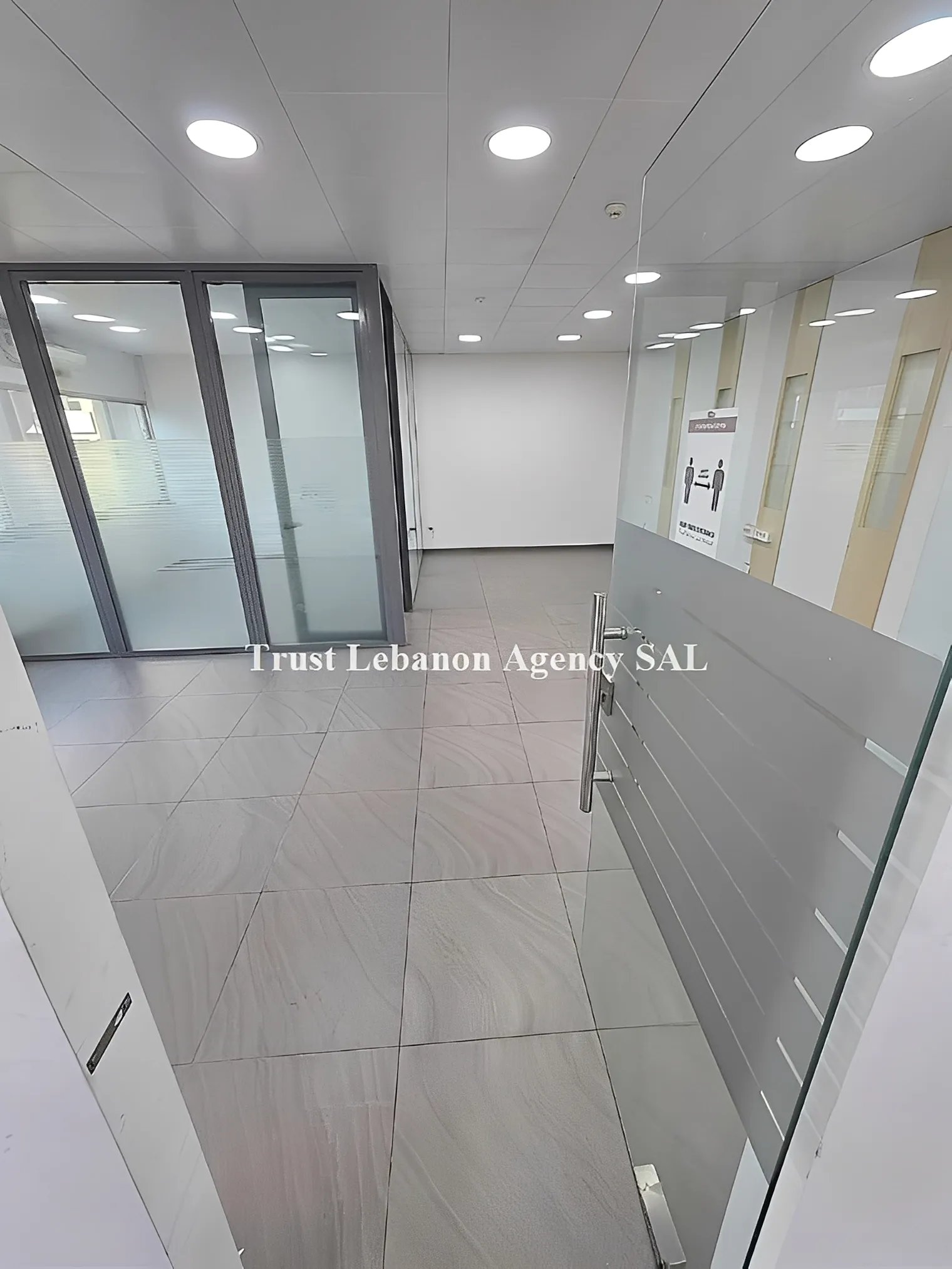 Office for rent in Metn, Horsh Tabet