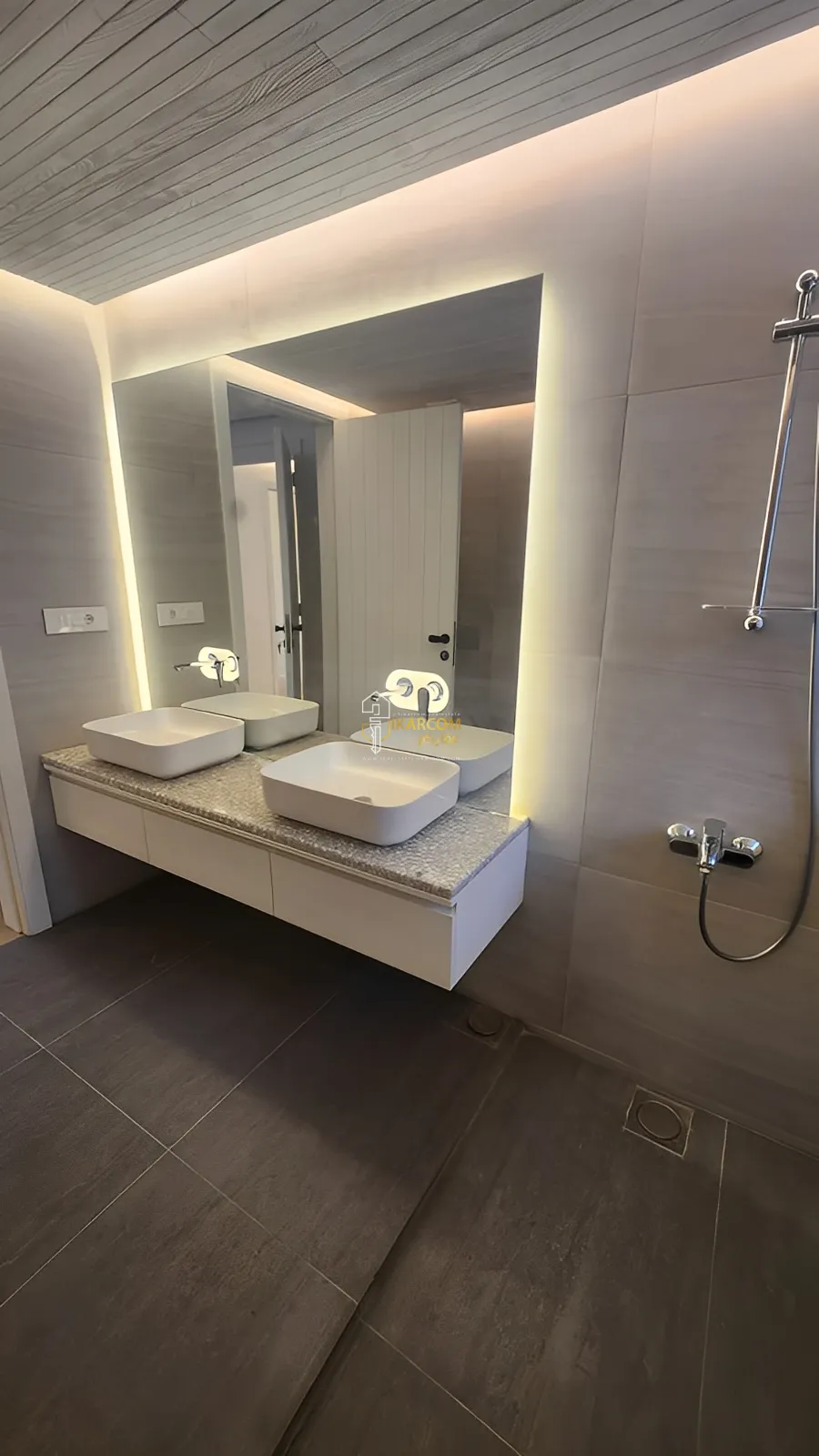 Chalet for Rent in Halat