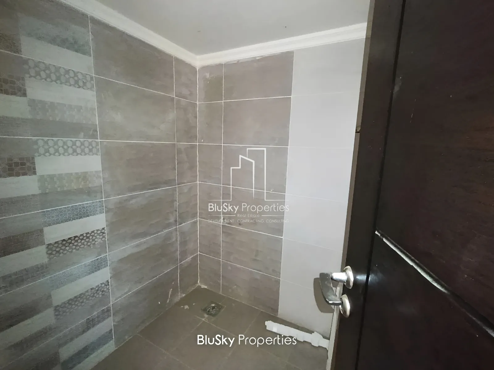Apartment for Sale in Halat